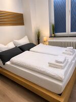 Schlafzimmer 1 mit 2 Schlafplätzen Schlafzimmer 1 mit 2 Schlafplätzen