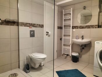 T-1 Mietangebote.Info - 2 Zi. Whg in Trebur mit EBK, WM Obrázok 2 T-1 Mietangebote.Info - 2 Zi. Whg in Trebur mit EBK, WM Obrázok 2