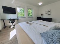 Smart-TV und Arbeitsplatz inkl. Smart-TV und Arbeitsplatz inkl.