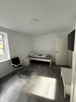 Monteuzimmer Obertshausen 8 Personen | A3 in 2 min. | 2 Küchen | 2 Bäder Bild 2 Monteuzimmer Obertshausen 8 Personen | A3 in 2 min. | 2 Küchen | 2 Bäder Bild 2