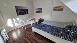 Krefeld schöne große 150 QM 5,5 Zimmer Monteurswohnung Bild 9 Krefeld schöne große 150 QM 5,5 Zimmer Monteurswohnung Bild 9