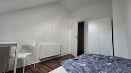 Krefeld schöne große 150 QM 5,5 Zimmer Monteurswohnung Bild 20 Krefeld schöne große 150 QM 5,5 Zimmer Monteurswohnung Bild 20