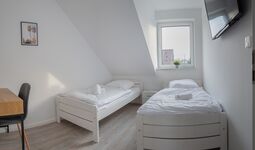 JOBOSTAYS | FEHN Monteurswohnungen | Parkplatz | Meyer Werft Bild 3 JOBOSTAYS | FEHN Monteurswohnungen | Parkplatz | Meyer Werft Bild 3