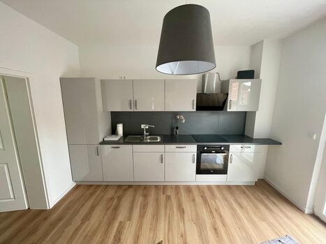 Großes Haus auf 2 Etagen*2x Küche*2x Badezimmer*10 Betten Großes Haus auf 2 Etagen*2x Küche*2x Badezimmer*10 Betten