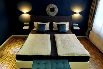 Schlafzimmer 1 / Bett 1 von 2 Schlafzimmer 1 / Bett 1 von 2