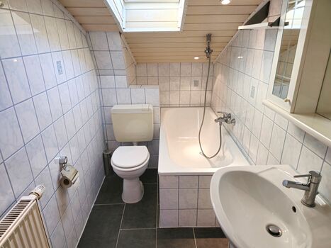 4-Zimmer-Haus in ruhiger Lage mit großem Garten Picture 4 4-Zimmer-Haus in ruhiger Lage mit großem Garten Picture 4