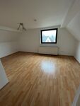 Ganze 4-Zimmer Wohnung, Küche und Bad mit bis zu 12 Betten Bild 13 Ganze 4-Zimmer Wohnung, Küche und Bad mit bis zu 12 Betten Bild 13