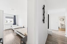100 m² Monteurwohnung Solingen – 4 Schlafzimmer, 8 Betten, 2 Balkone Bild 14 100 m² Monteurwohnung Solingen – 4 Schlafzimmer, 8 Betten, 2 Balkone Bild 14