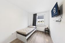 100 m² Monteurwohnung Solingen – 4 Schlafzimmer, 8 Betten, 2 Balkone Bild 1 100 m² Monteurwohnung Solingen – 4 Schlafzimmer, 8 Betten, 2 Balkone Bild 1