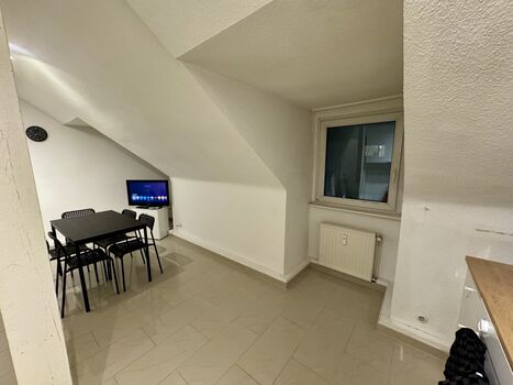 Monteurwohnung Solingen für 2–5 Personen – Maisonette mit Balkon, 60 m² Bild 4 Monteurwohnung Solingen für 2–5 Personen – Maisonette mit Balkon, 60 m² Bild 4