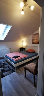 Obergeschoß - Zimmer 8 Obergeschoß - Zimmer 8