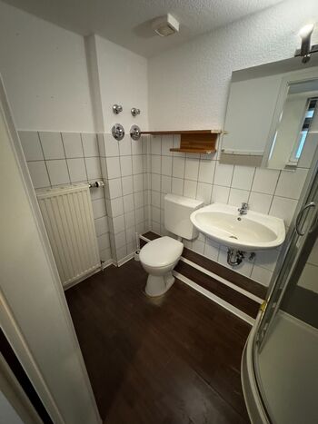 CasaKarlshalle · 2 Zi. · 3 Betten · WLAN · 24/7 Check-in Bild 5 CasaKarlshalle · 2 Zi. · 3 Betten · WLAN · 24/7 Check-in Bild 5