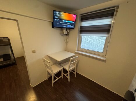 CasaKarlshalle · 2 Zi. · 3 Betten · WLAN · 24/7 Check-in Bild 4 CasaKarlshalle · 2 Zi. · 3 Betten · WLAN · 24/7 Check-in Bild 4