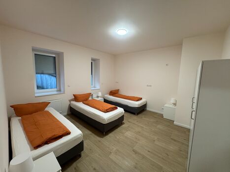 Berlin, Potsdam, Schönefeld, Grünheide, Oranienburg... Picture 5 Berlin, Potsdam, Schönefeld, Grünheide, Oranienburg... Picture 5