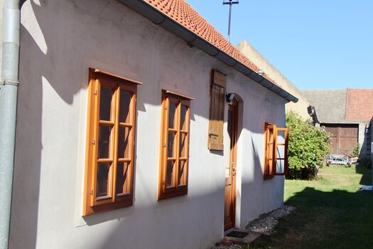 Die Wohnung befindet sich in einem eigenen Häuschen im Streckhof Die Wohnung befindet sich in einem eigenen Häuschen im Streckhof