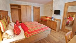 Mehrbettzimmer Mehrbettzimmer