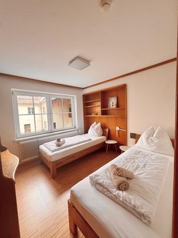 Einfache-Saubere-Günstige Zimmer Bild 5 Einfache-Saubere-Günstige Zimmer Bild 5