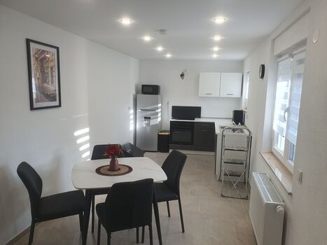 Küche mit Essbereich (Große Wohnung) Küche mit Essbereich (Große Wohnung)