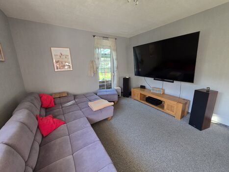 Wohnzimmer mit Sofa Wohnzimmer mit Sofa