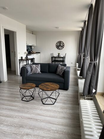 Modernes Apartment mit Balkon Innenstadt 5.OG mit Fahrstuhl Picture 2 Modernes Apartment mit Balkon Innenstadt 5.OG mit Fahrstuhl Picture 2