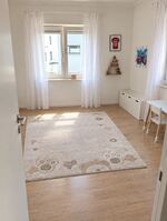 Schlafzimmer -Da die Wohnung aktuell noch vermietet ist ,konnte in diesem Zimmer die Einrichtung noch nicht fertig gestellt werden. Später sind hier 2 Einzelbetten Schlafzimmer -Da die Wohnung aktuell noch vermietet ist ,konnte in diesem Zimmer die Einrichtung noch nicht fertig gestellt werden. Später sind hier 2 Einzelbetten