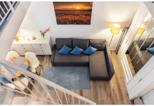 Schlafcouch für bis zu 2 Personen Schlafcouch für bis zu 2 Personen