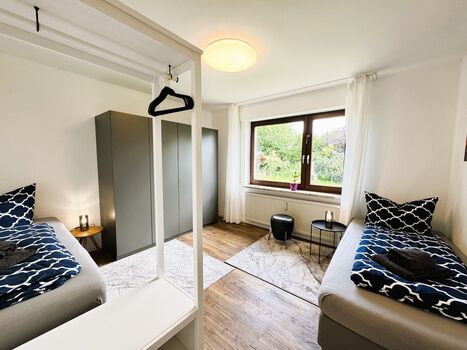 Apartmenthaus Siek - 3 große Wohnungen - je 4-5 Schlafzimmer Bild 5 Apartmenthaus Siek - 3 große Wohnungen - je 4-5 Schlafzimmer Bild 5