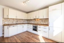 Große Küche mit Essbereich Große Küche mit Essbereich