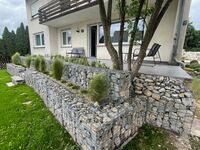 Vorgarten und Terrasse Vorgarten und Terrasse