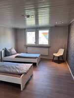 Monteurunterkunft 12 Pers., pP.14 EUR/Nacht:Würzburg 20min Bild 1 Monteurunterkunft 12 Pers., pP.14 EUR/Nacht:Würzburg 20min Bild 1