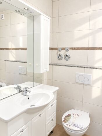 3 Schlafzimmer 7 Betten mit Balkon nähe Flughafen Bild 5 3 Schlafzimmer 7 Betten mit Balkon nähe Flughafen Bild 5