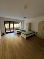 3-Zimmer-Wohnung für bis zu 6 Personen mit Balkon und EBK Bild 8 3-Zimmer-Wohnung für bis zu 6 Personen mit Balkon und EBK Bild 8
