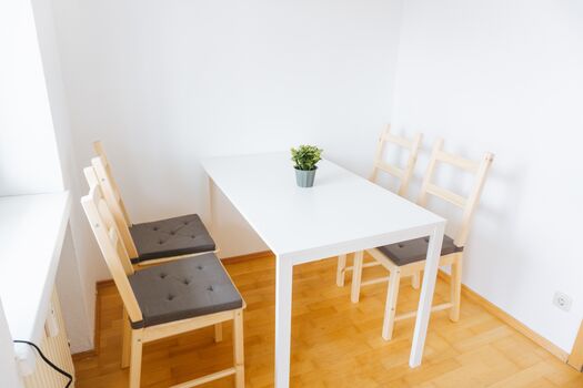 Wohnung in Regensburg zentral und mit guten Parkmöglichkeite Bild 2 Wohnung in Regensburg zentral und mit guten Parkmöglichkeite Bild 2