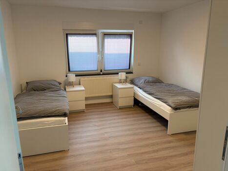 Monteurwohnungen bis 4 Personen (2x) Monteurwohnungen bis 4 Personen (2x)