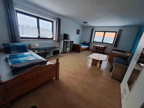 Mehrbettzimmer EG Mehrbettzimmer EG