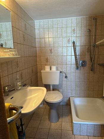 Bad 2 Schlafzimmer 2 Bad 2 Schlafzimmer 2