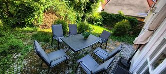 Garten mit Sitzgelegenheiten Garten mit Sitzgelegenheiten