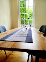 Esstisch für max 6 Personen Esstisch für max 6 Personen