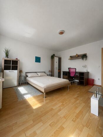 120 m² Ferienwohnung für Monteure & Firmen 120 m² Ferienwohnung für Monteure & Firmen