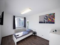 Haus: 2 Whg. + Max. 15 Per. - WLAN, Nähe Hamburg Bild 7 Haus: 2 Whg. + Max. 15 Per. - WLAN, Nähe Hamburg Bild 7