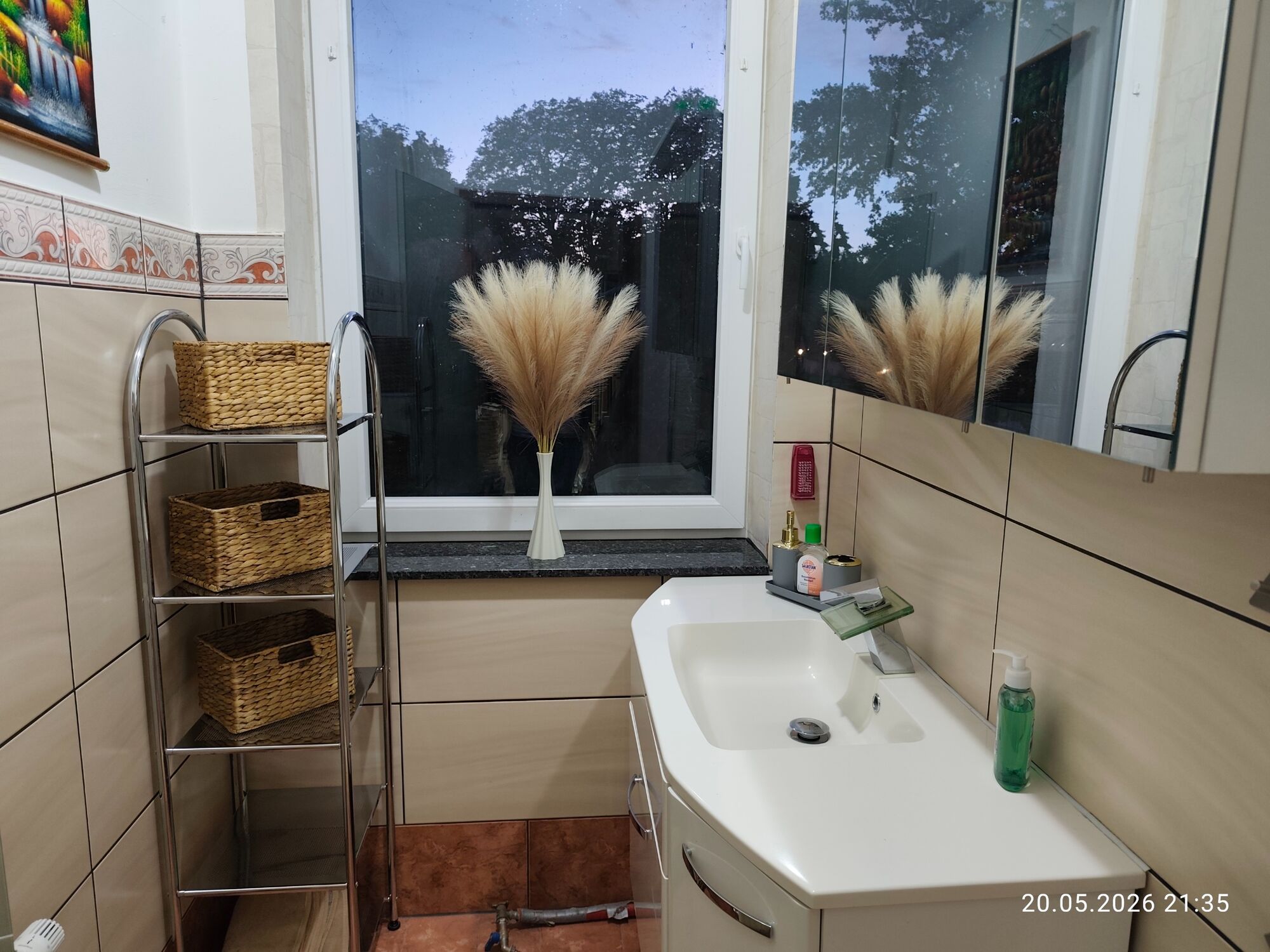 Badezimmer- 2. Waschbecken Badezimmer- 2. Waschbecken