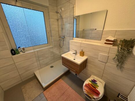 Dusche / WC Dusche / WC