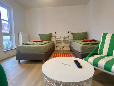 Work and Travel - Parkplatz, Netflix, Internet Work and Travel - Parkplatz, Netflix, Internet