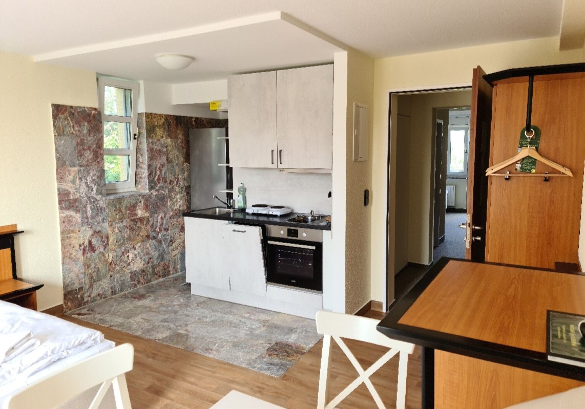 Apartment mit vollwertiger Küche Apartment mit vollwertiger Küche