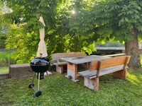 Sitzplatz im Freien mit Grill Sitzplatz im Freien mit Grill
