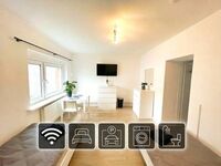 hanS: Hamburg 25 Minuten, Geesthacht 20 Minuten Bild 1 hanS: Hamburg 25 Minuten, Geesthacht 20 Minuten Bild 1