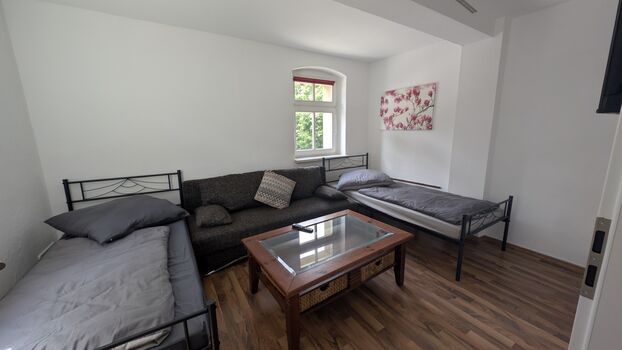Ferienwohnung Monteurzimmer 2/2 1.OG ruhige Lage 4 Personen, 2 Zimmer Ferienwohnung Monteurzimmer 2/2 1.OG ruhige Lage 4 Personen, 2 Zimmer