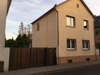 Komfortable Monteurunterkunft Nähe Flughafen – Einzelbetten Bild 1 Komfortable Monteurunterkunft Nähe Flughafen – Einzelbetten Bild 1