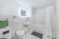 SpaceStays Monteurs Apartment for 6 Waschmaschine Küche ETC. Bild 10 SpaceStays Monteurs Apartment for 6 Waschmaschine Küche ETC. Bild 10