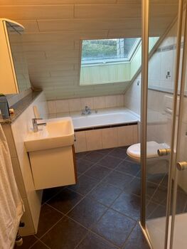 Große Monteur-/Ferienwohnung mit 2 Balkonen Bild 5 Große Monteur-/Ferienwohnung mit 2 Balkonen Bild 5